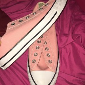 Pink converse